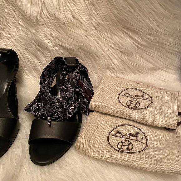 Rare and Beautiful Hermes Scarf Sandals Black size 35.5 - Picture 3 of 13